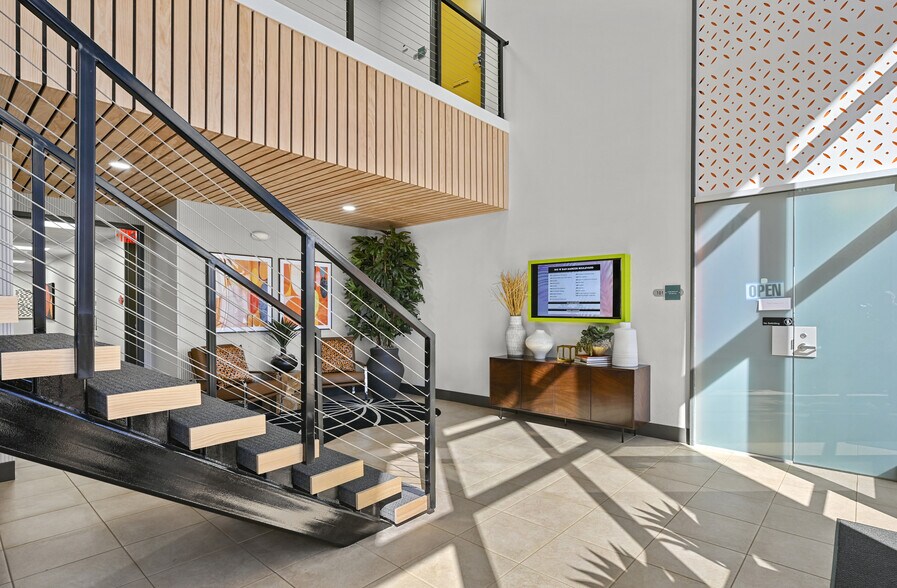 More Photos Of 910 W San Marcos Blvd, San Marcos Unknown For Lease