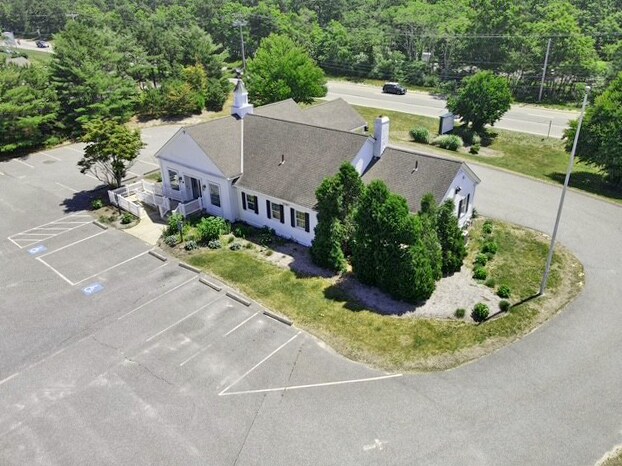 More Photos Of 2 Barlows Landing Rd, Pocasset Bank For Lease