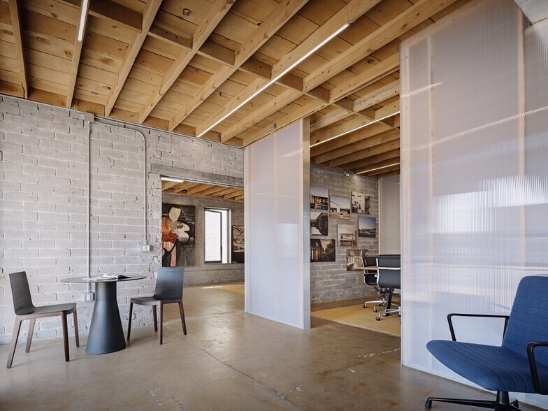 More Photos Of 340-342 E Dunlap Ave, Phoenix Loft Creative Space For Lease