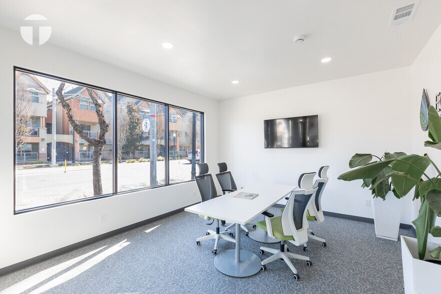 More Photos Of 318 12th St, Sacramento Storefront For Sale