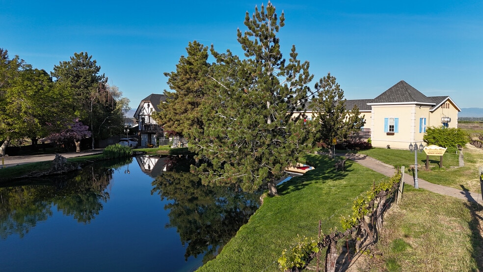 More Photos Of 500 S Bonair Rd, Zillah Winery Vineyard For Sale