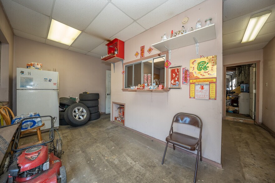 More Photos Of 239-241 N 61st St, Philadelphia Auto Repair For Sale