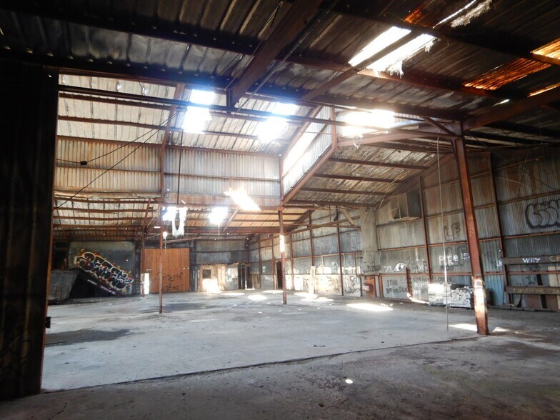 More Photos Of 4949 Gulf Fwy, Houston Warehouse For Sale