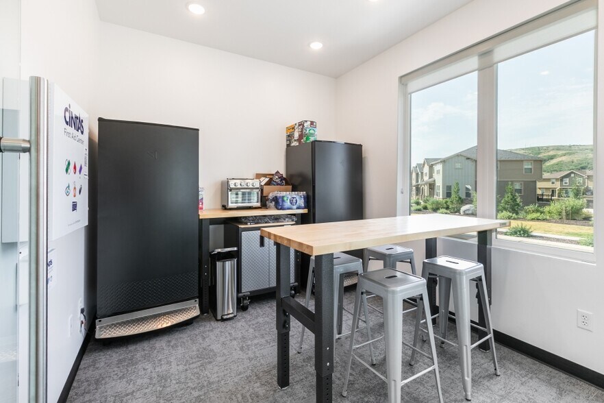 More Photos Of 1086 Spring Rd, Kamas Office Residential For Sale