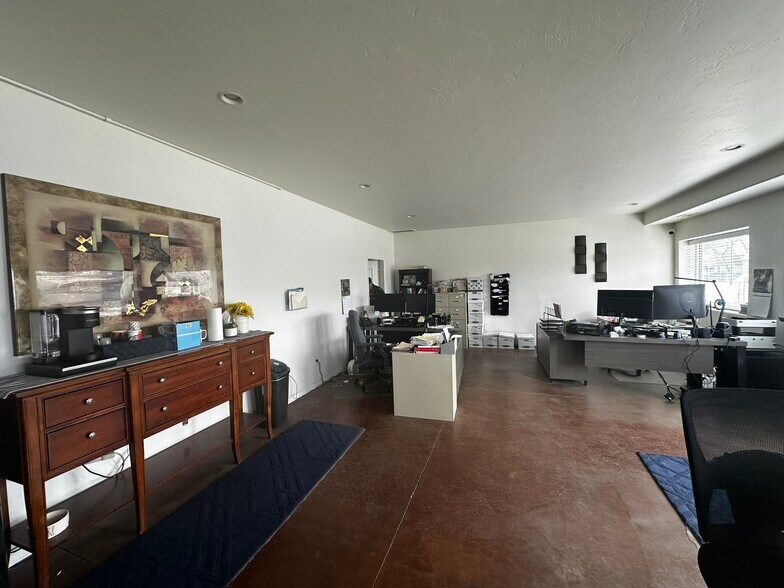 More Photos Of 321 Pitkin Ave, Grand Junction Flex For Sale