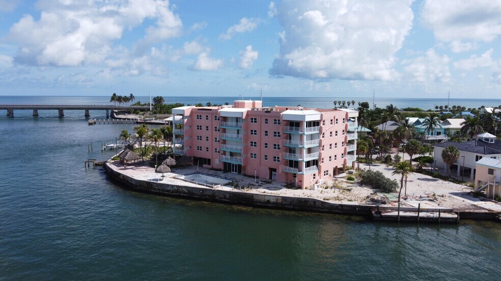 More Photos Of 1 Kyle Way S, Marathon Apartments For Sale