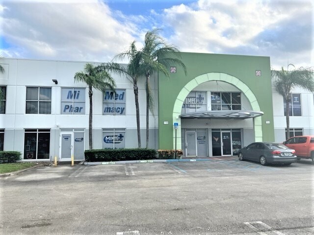 More Photos Of 7866 NW 46th St, Doral Distribution For Lease