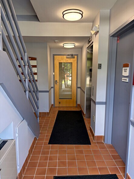 More Photos Of 100 Treble Cove Rd, Billerica Medical For Lease