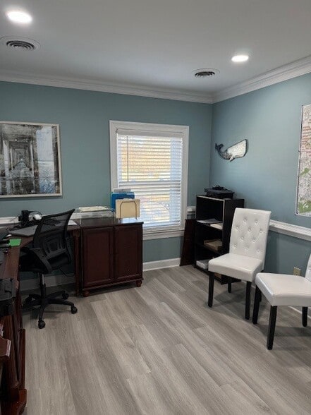 More Photos Of 1100 Eaglewood Dr, Virginia Beach Office For Lease