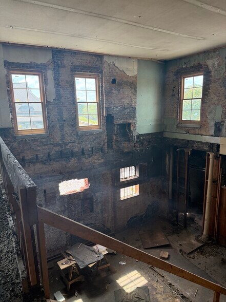 More Photos Of 120 Buffalo st, Johnson City Flex For Sale