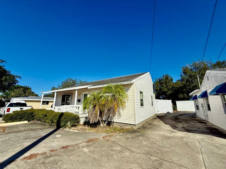 More Photos Of 2914 Kenilworth Blvd, Sebring Industrial For Sale