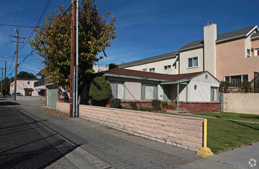 More Photos Of 271 W Ash Ave, Burbank Apartments For Sale