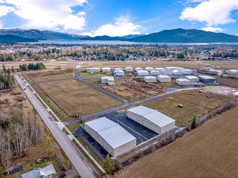 Primary Photo Of 1189 Woodland Dr, Sandpoint Airplane Hangar For Sale