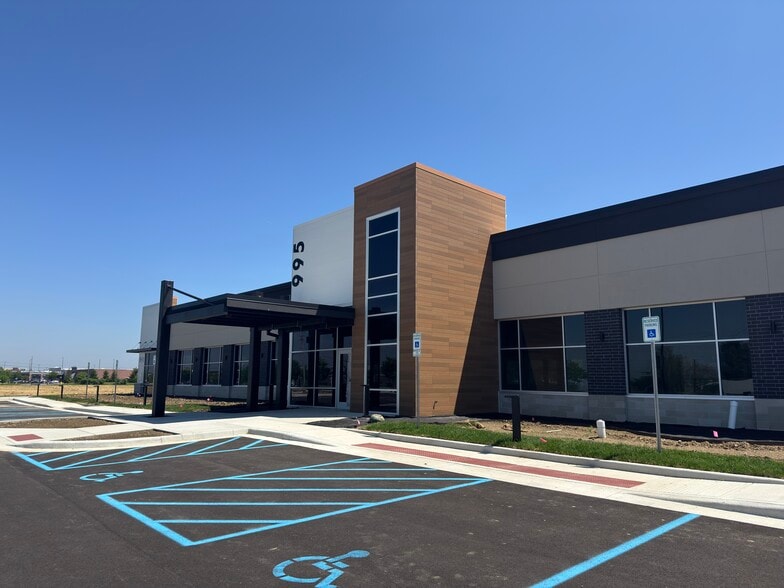 More Photos Of 905 N Emerson Ave, Greenwood Medical For Lease