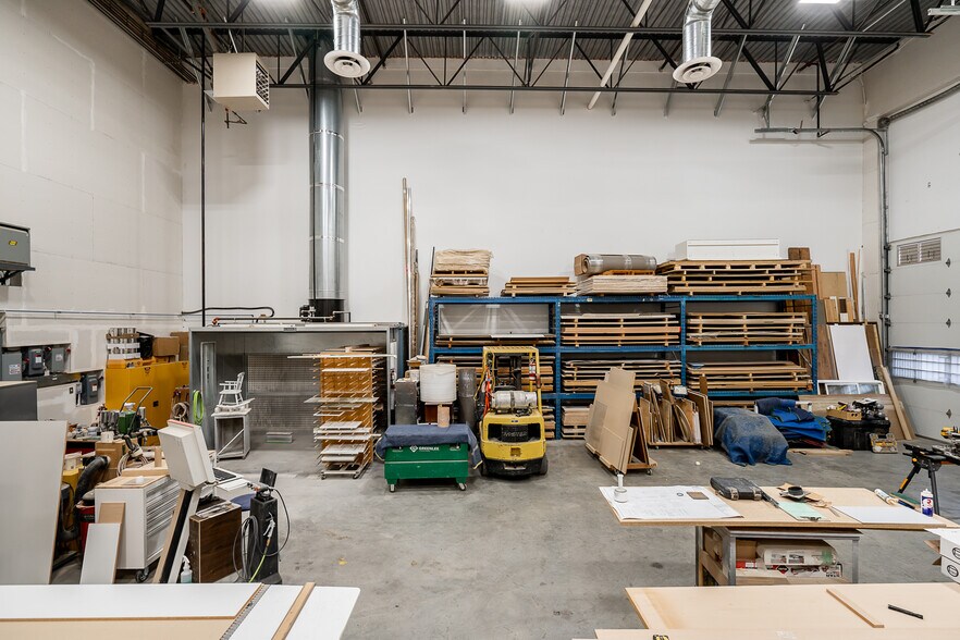 More Photos Of 7252 River Pl, Mission Warehouse For Sale