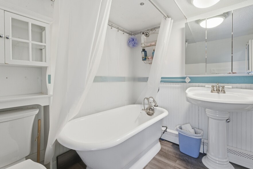 More Photos Of 247 Main St, Center Moriches Medical For Sale
