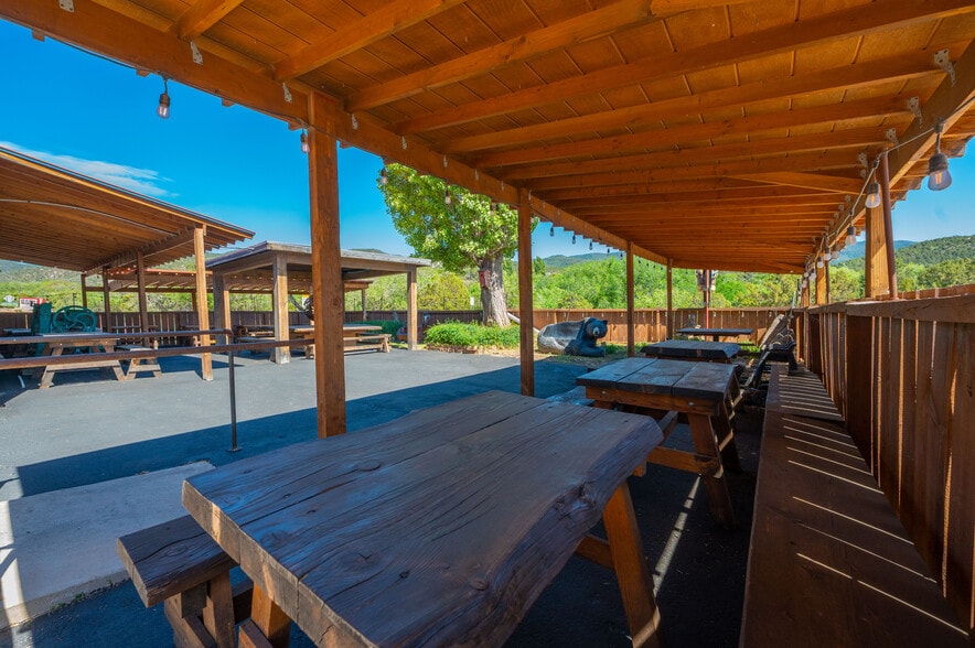 More Photos Of 949 Highway 82, Mountain Park Storefront Retail Residential For Sale