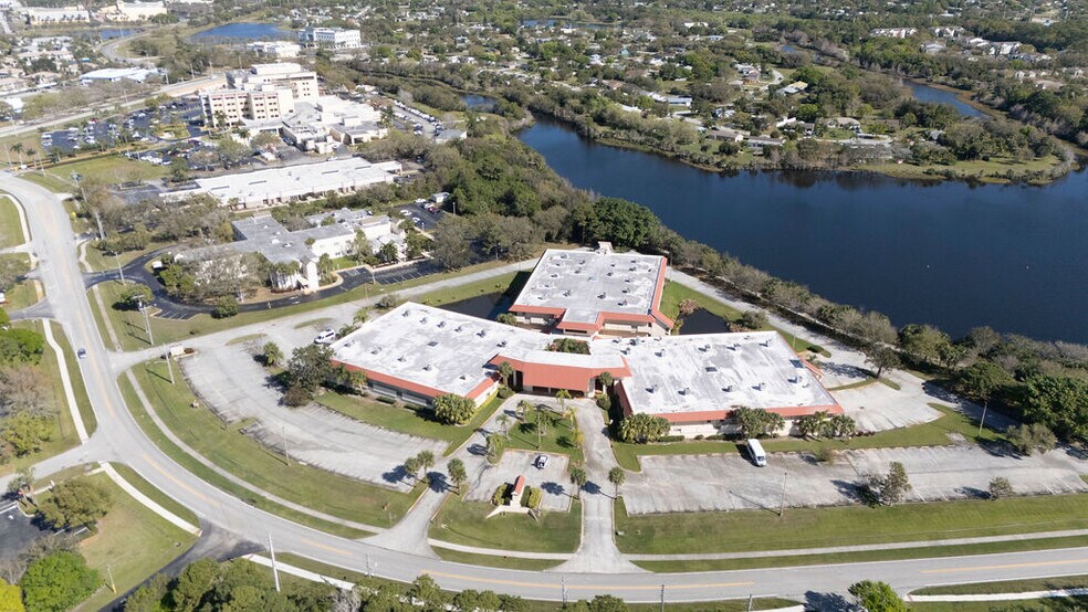 More Photos Of 1801 SE Hillmoor Dr, Port Saint Lucie Medical For Lease