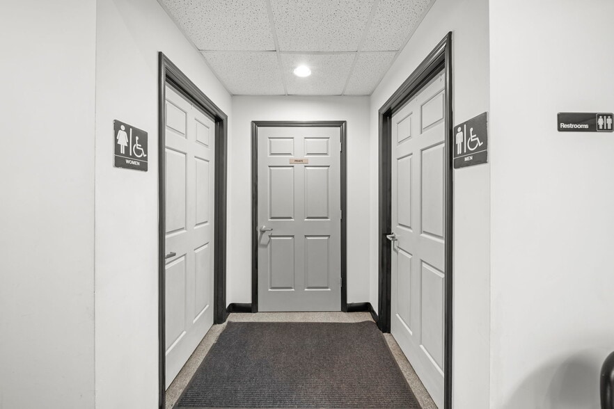 More Photos Of 1414 Ellen St, Monroe Medical For Sale
