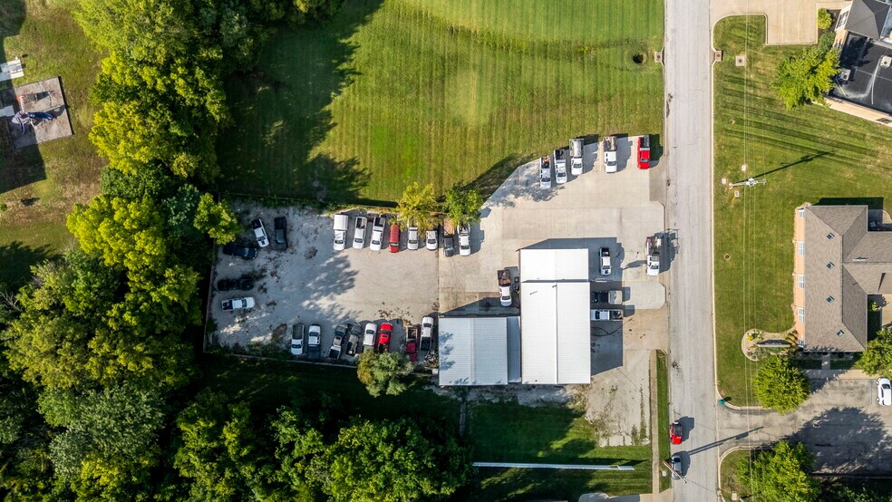 More Photos Of 404 N East St, Paola Auto Repair For Sale