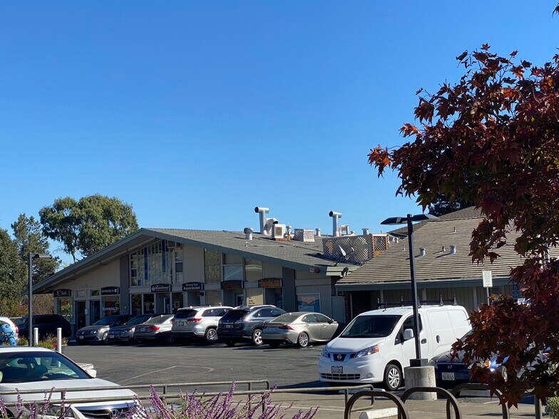 More Photos Of 502-518 Tamalpais Dr, Corte Madera Unknown For Lease