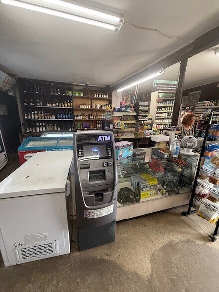 More Photos Of 47-723 Kamehameha Hwy, Kaneohe Freestanding For Sale