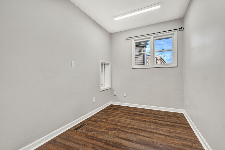 More Photos Of 5034 Williamson Rd NW, Roanoke Office For Lease