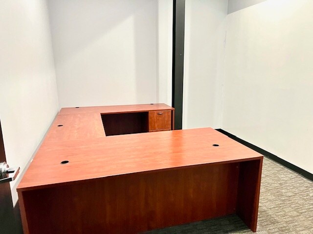 More Photos Of 9-11 American Legion Pl, Greenfield Office For Sale