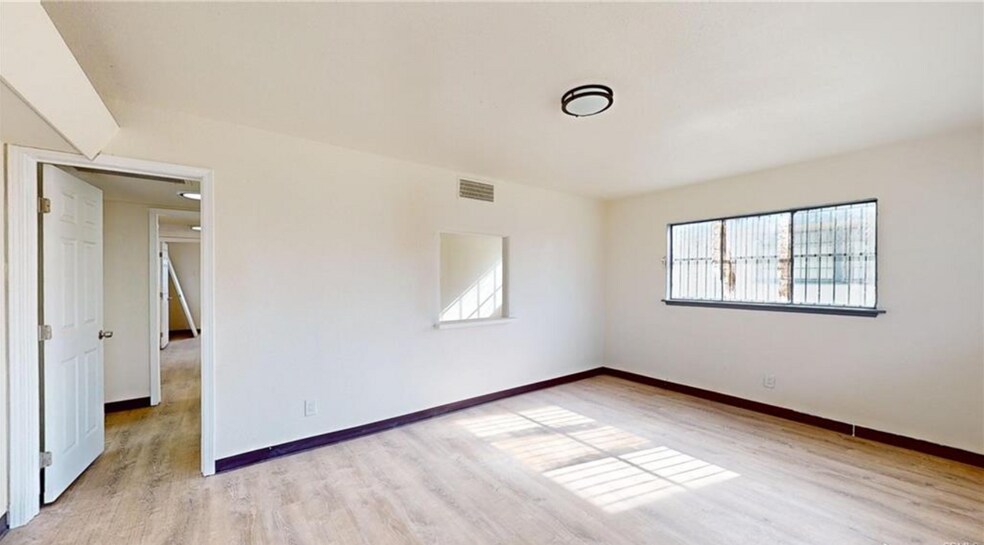 More Photos Of 1393 N D St, San Bernardino Loft Creative Space For Sale