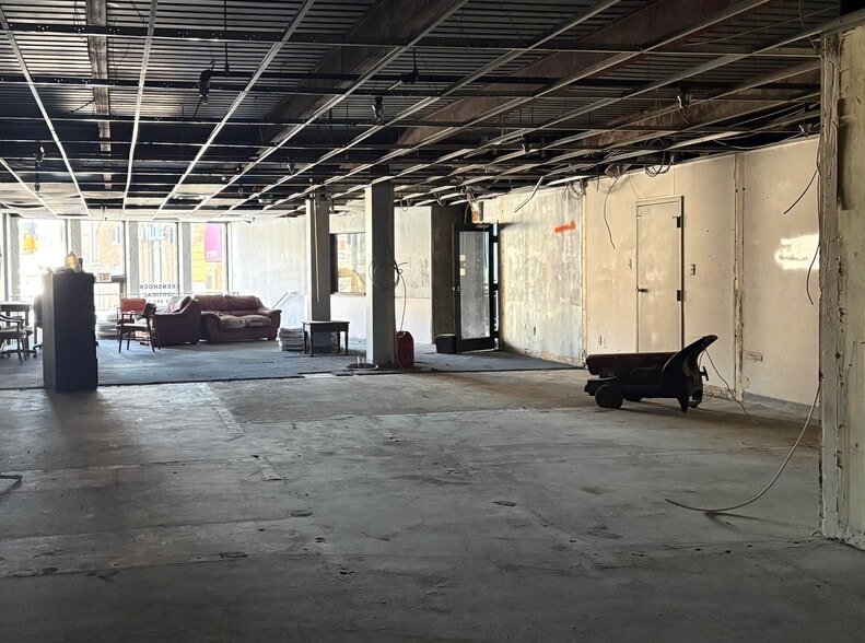 More Photos Of 2708 Brownsville Rd, Pittsburgh Apartments For Sale