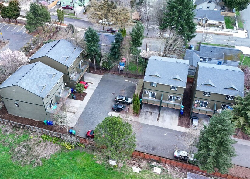 More Photos Of 8423-8451 SE Brooklyn St, Portland Apartments For Sale