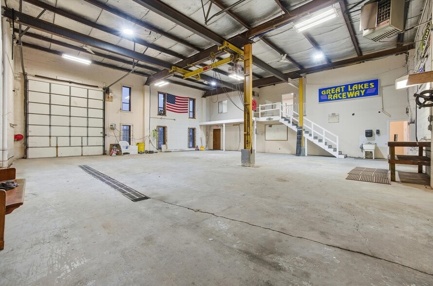 More Photos Of 20620 Burl Ct, Joliet Warehouse For Sale