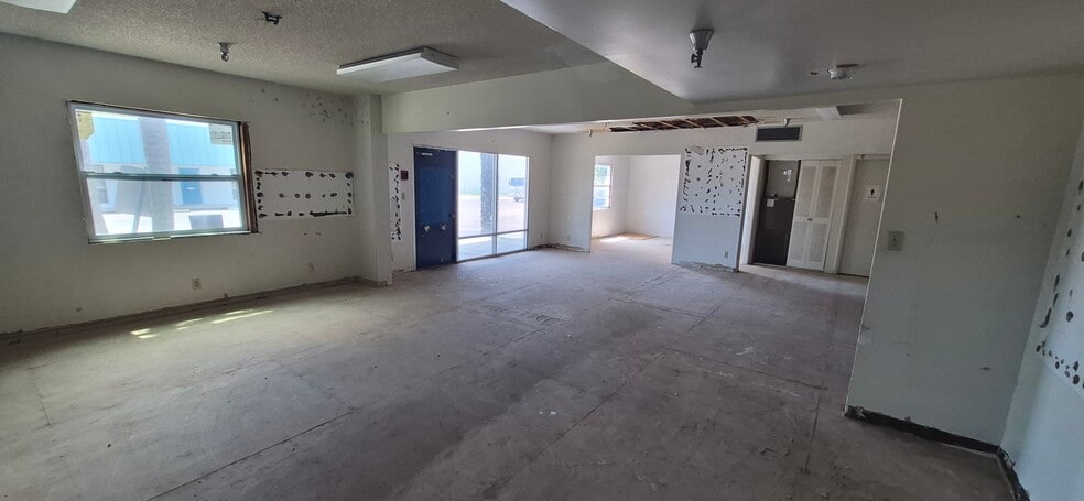 More Photos Of 7789 131st St, Seminole Office For Sale