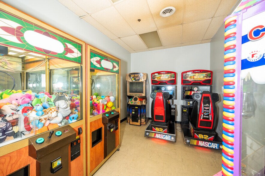 More Photos Of 1849 Gardner Ln NW, Corydon Sports And Entertainment For Sale