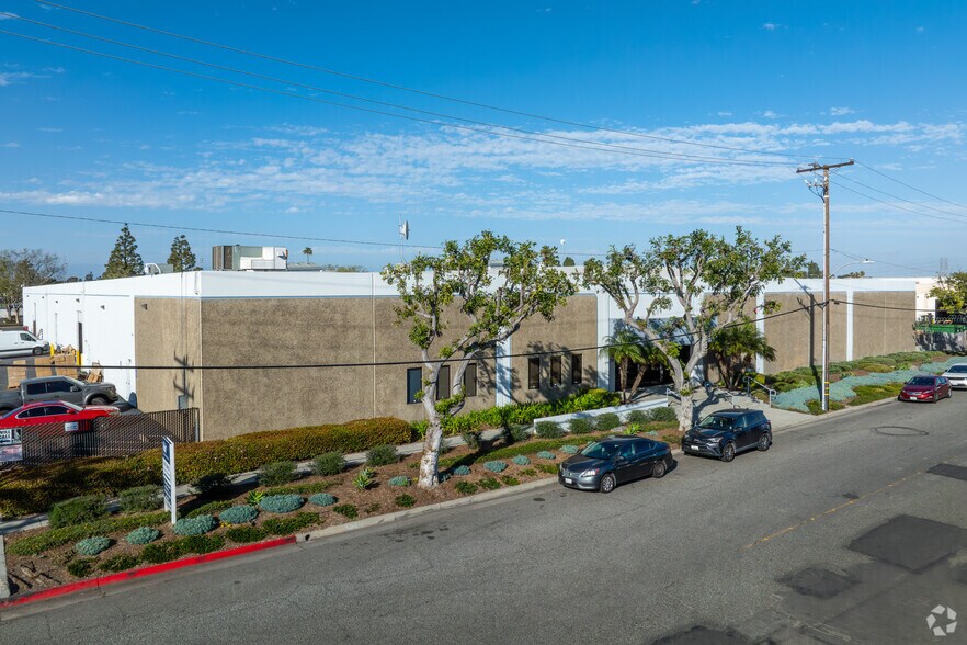 Primary Photo Of 7089-7091 Belgrave Ave, Garden Grove Manufacturing For Lease