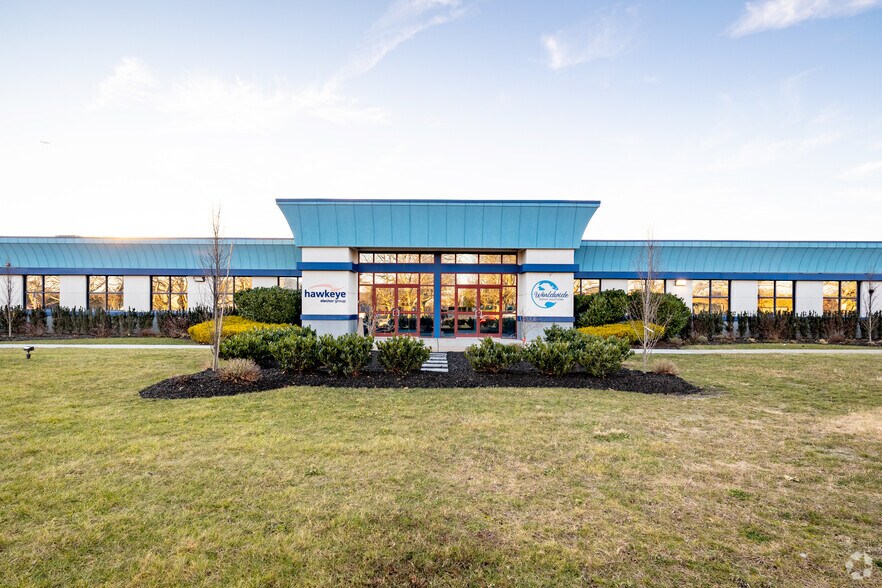 More Photos Of 100 Marcus Blvd, Hauppauge Warehouse For Lease