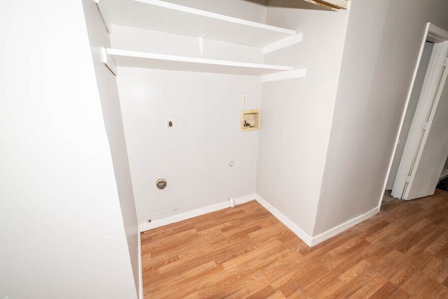 More Photos Of 1626 Linnbrook Dr, Dayton Apartments For Sale