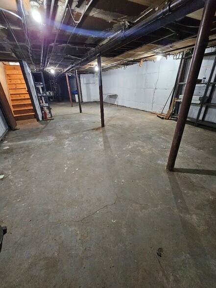 More Photos Of 8620 Jamaica Ave, Jamaica Office Residential For Lease