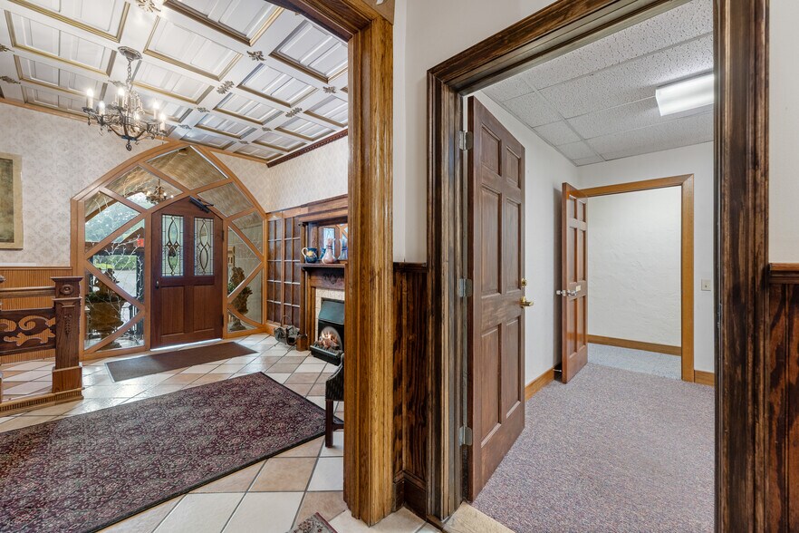 More Photos Of 84 Park Ave, Flemington Office For Lease