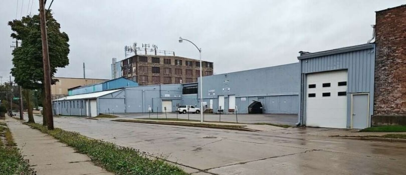 Primary Photo Of 737 W Cleveland Ave, Milwaukee Warehouse For Sale