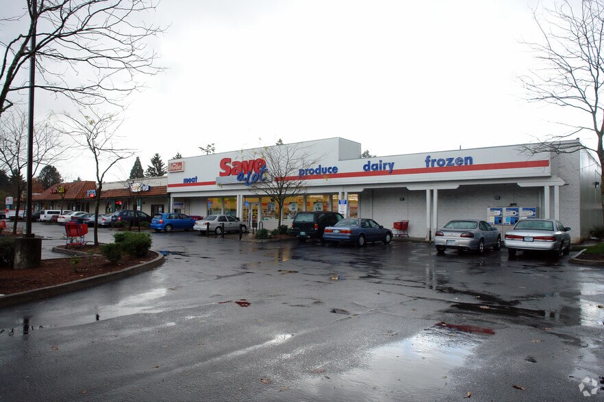 More Photos Of 6100-6130 SE King Rd, Portland Unknown For Lease