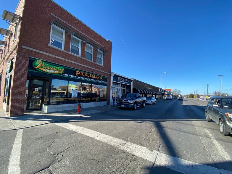 More Photos Of 7428-7434 Wornall Rd, Kansas City Storefront For Lease
