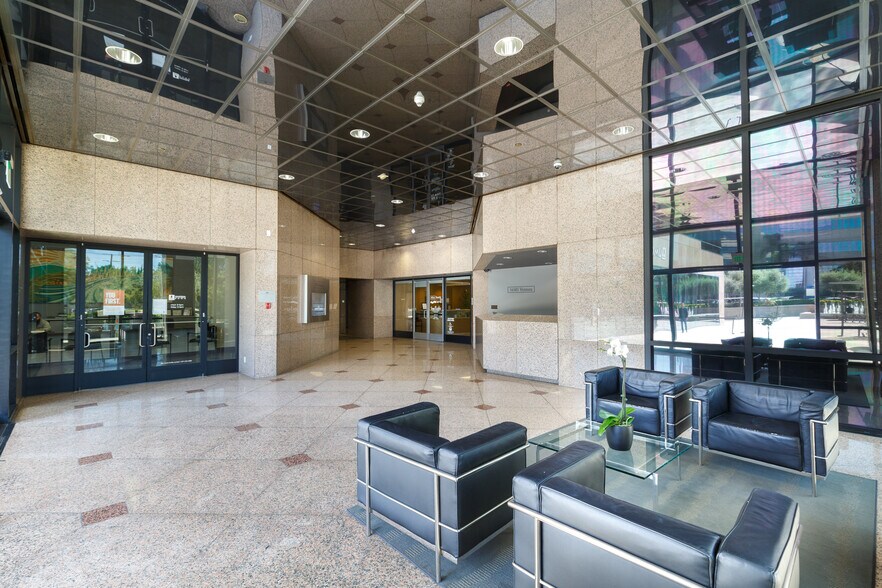 More Photos Of 16501 Ventura Blvd, Encino Coworking Space