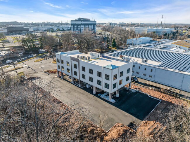 More Photos Of 374 Green St, Woodbridge Coworking Space