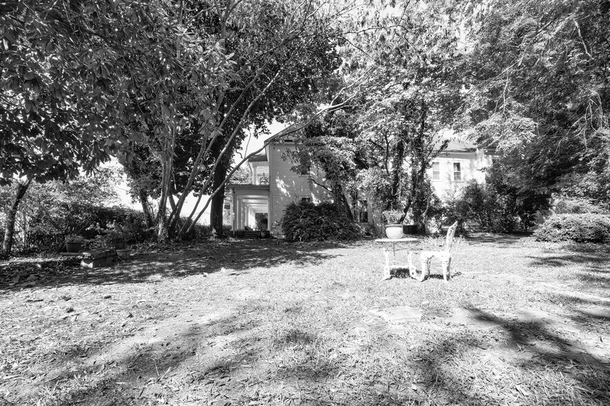 More Photos Of 252 Seavy St, Senoia Hospitality For Sale