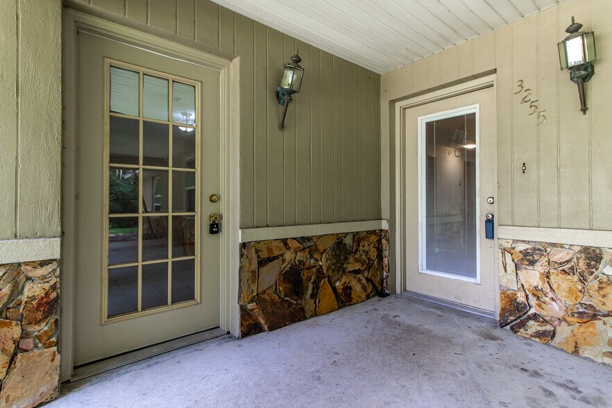 More Photos Of 3255 SE 3rd Ave, Ocala Office Residential For Sale