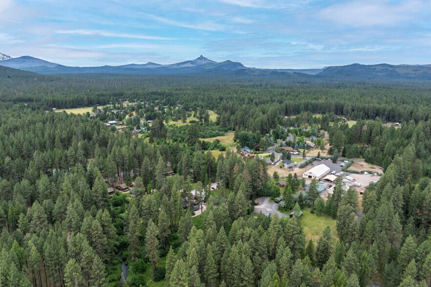 More Photos Of 13375 SW Forest Service Rd, Camp Sherman Hotel For Sale