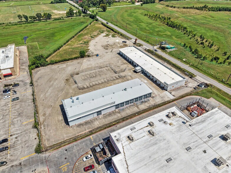 More Photos Of 4201 Langley Rd, Houston Warehouse For Lease