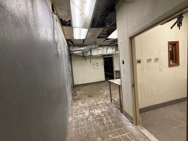 More Photos Of 51 E 34th St, New York Apartments For Lease