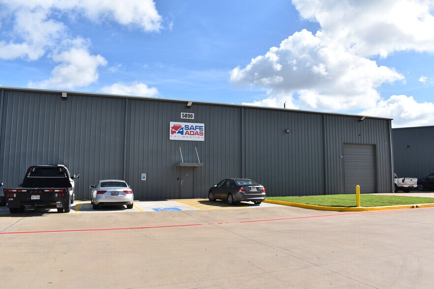More Photos Of 5850 Cunningham Rd, Houston Unknown For Lease